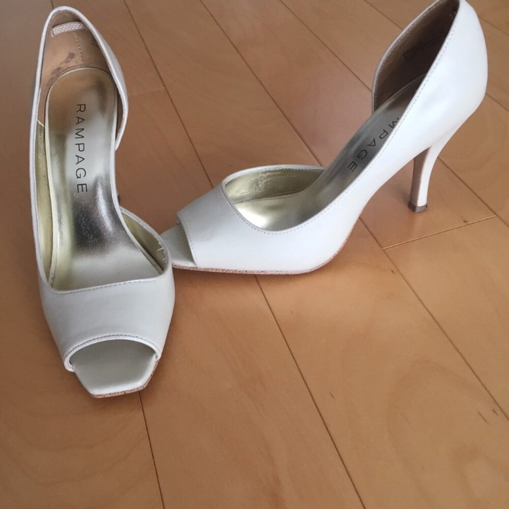 BONE COLOR BEAUTIFUL SHOES, SZ.7